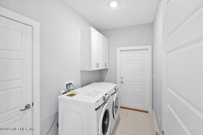 Laundry with washer and dryer | Image 12