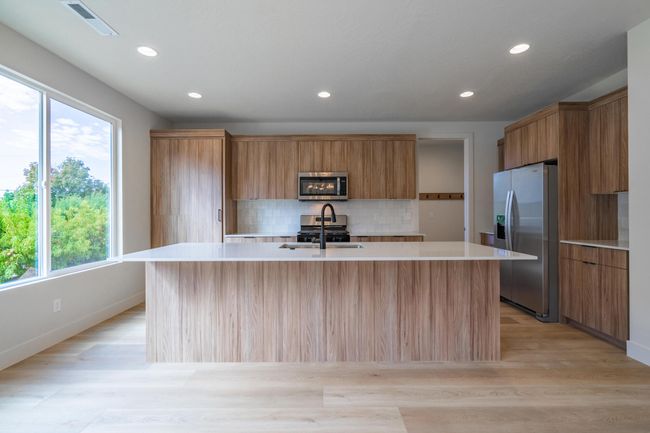 Kitchen | Image 8