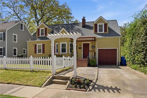 131 Elwood Ave, Norfolk, VA, 23505-4425 | Card Image