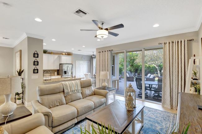 5087 Dulce Ct, Condo with 3 bedrooms, 3 bathrooms and null parking in Palm Beach Gardens FL | Image 16