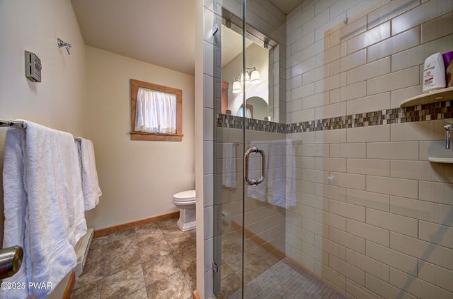 1st Floor Bathroom | Image 29