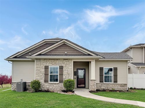 8922 Jean Louise Dr, West Des Moines, IA, 50266-6772 | Card Image