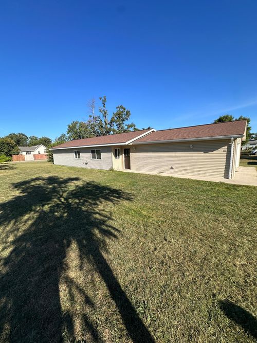 328 Gould Ave Se, Bemidji, MN, 56601-3727 | Card Image