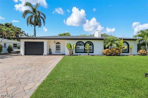 8327 Riviera Ave, Fort Myers, FL, 33919-1639 | Card Image