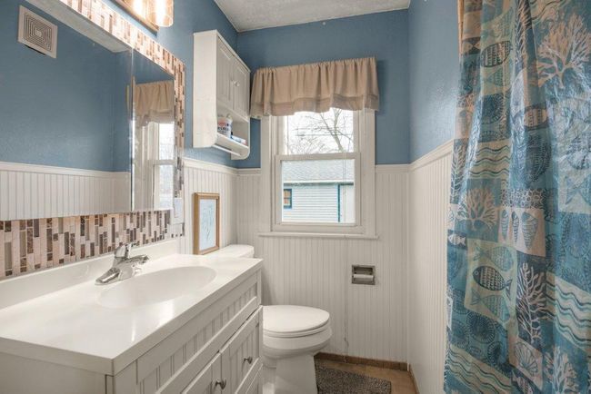 Main Flr Full Bath | Image 16