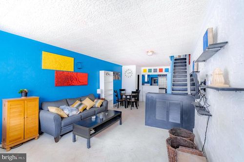 2541 S Beulah St, PHILADELPHIA, PA, 19148-4518 | Card Image
