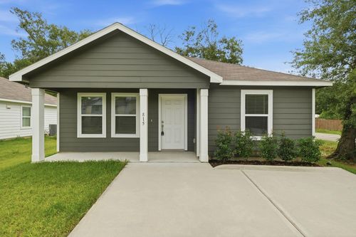 815 Jefferson Ave, Cleveland, TX, 77327-5503 | Card Image