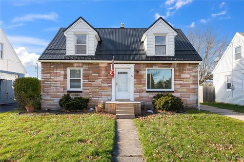 331 S Shore Blvd, Lackawanna, NY, 14218-1713 | Card Image