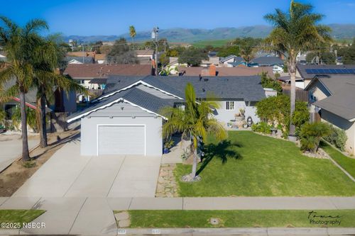 607 E Monroe St, Santa Maria, CA, 93454-1426 | Card Image