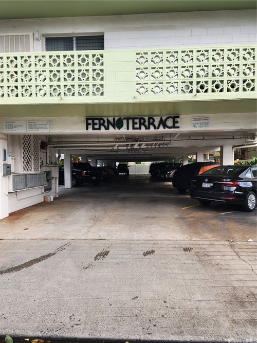 apt-201-2120 Fern St, Honolulu, HI, 96826-4100 | Card Image
