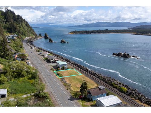 901-901 Highway 101 N, Rockaway Beach, OR, 97136-9680 | Card Image