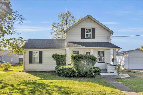 114 Oakdale Ave, Hubbard, OH, 44425-2149 | Card Image