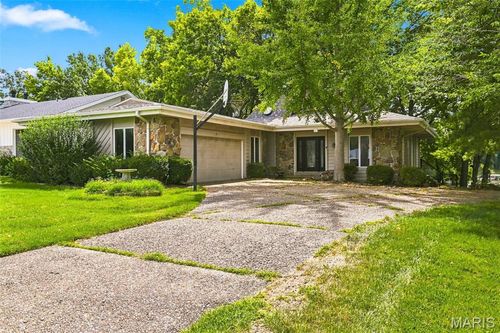 4 Harbor Point Ct, Lake St Louis, MO, 63367-1336 | Card Image
