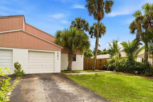 581 Nw 47th Ave, Delray Beach, FL, 33445-2118 | Card Image