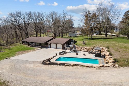 9025 217th St N, Port Byron, IL, 61275-9606 | Card Image