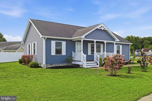 628 Washington Ave, ELLENDALE, DE, 19941-2029 | Card Image
