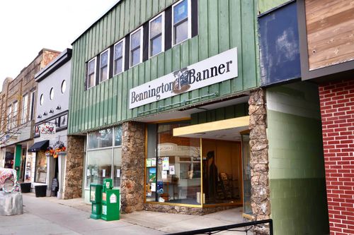 425 Main St, Bennington, VT, 05201-2141 | Card Image