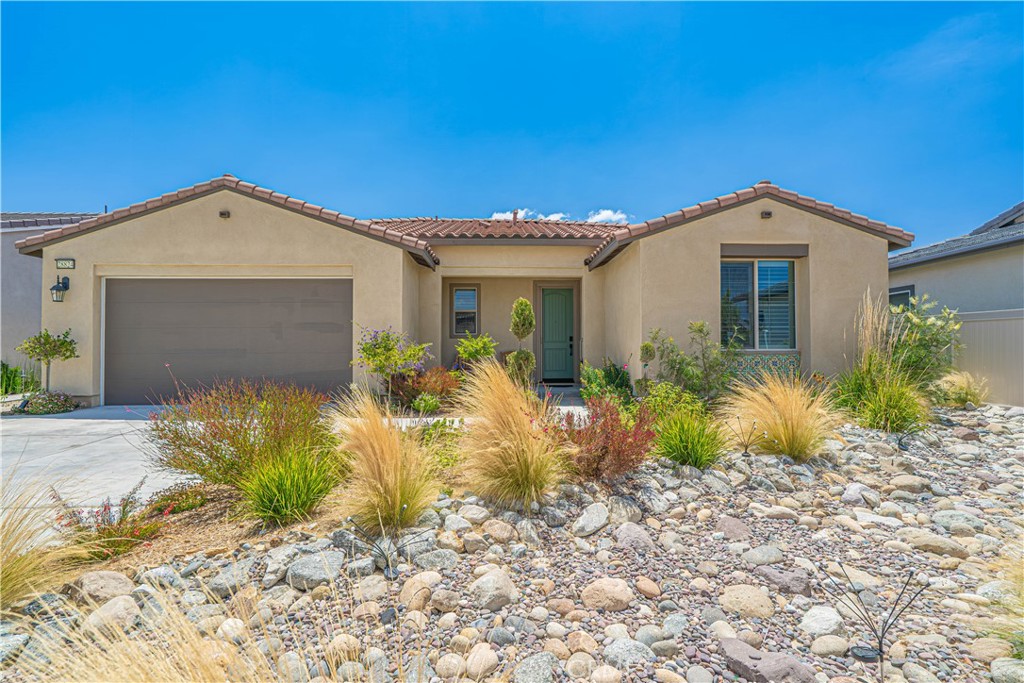 Residential in Canyon Country