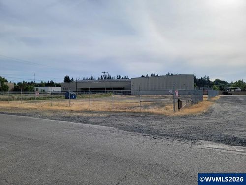 1895 16th St Se, Salem, OR, 97302-1436 | Card Image