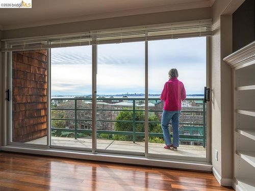 112-1201 Brickyard Way, Richmond, CA, 94801-4140 | Card Image