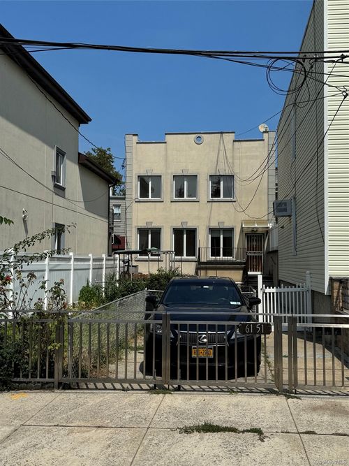 6151 56th Avenue, New York, NY, 11378 | Card Image