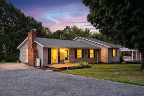 8701 Lacey Heights Ave, ROCKINGHAM, VA, 22802-1661 | Card Image