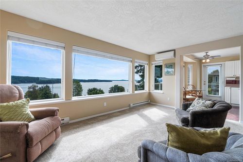 18-100 Gifford Rd, Ladysmith, BC, V9G1A9 | Card Image