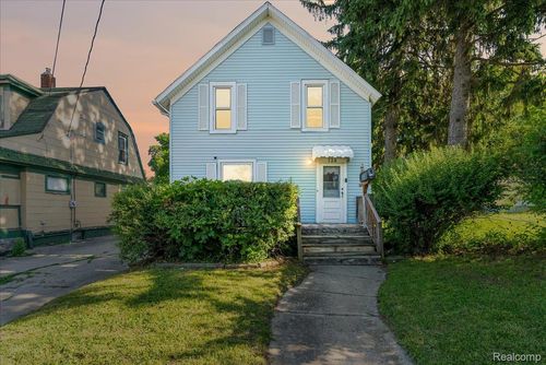726 W Willow St, Lansing, MI, 48906-4781 | Card Image