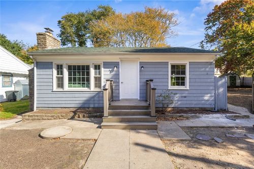 400 Schooner Ave, Jamestown, RI, 02835-1743 | Card Image