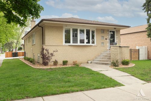 10715 Lawndale Ave, Chicago, IL, 60655-3220 | Card Image