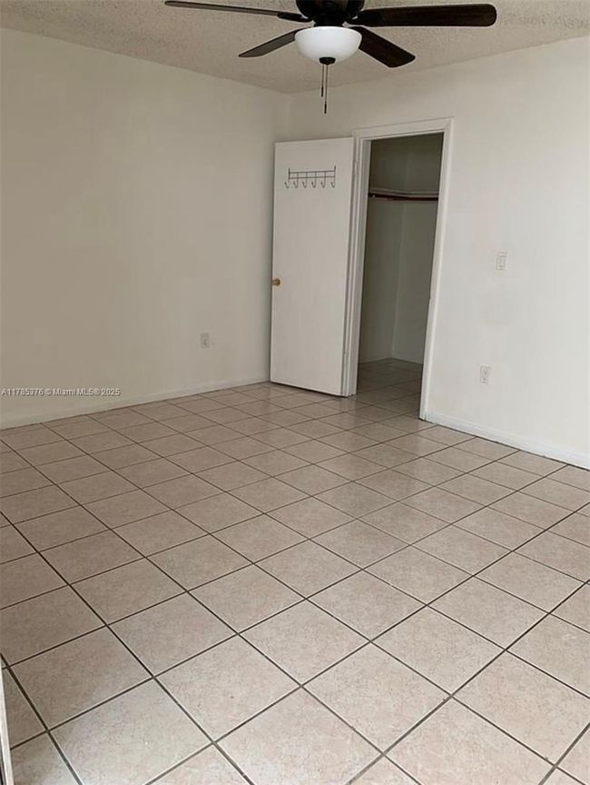 APT-3127 - 1810 W 56 Th St, Condo with 2 bedrooms, 1 bathrooms and null parking in Hialeah FL | Image 8