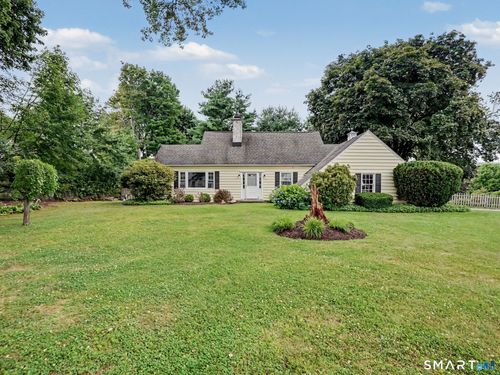 10 Crest Rd, Danbury, CT, 06811-4535 | Card Image