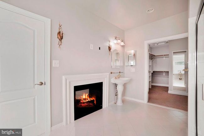 8238 Snead Loop, House other with 3 bedrooms, 3 bathrooms and null parking in GAINESVILLE VA | Image 25