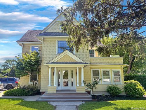 three-429 Montauk Hwy, Southampton, NY, 11968 | Card Image