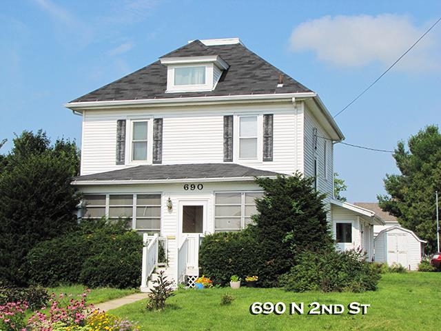 2nd St, Platteville, WI 53818