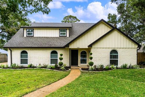 1119 Woodland Dr, El Lago, TX, 77586-6044 | Card Image