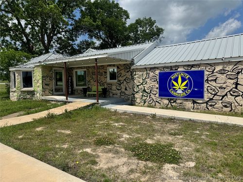 5625 Broadway St, Ardmore, OK, 73401-9032 | Card Image