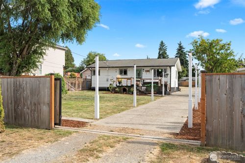 2123 S 252nd St, Des Moines, WA, 98198-9048 | Card Image