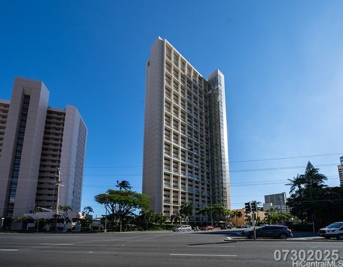 apt-607-555 University Ave, Honolulu, HI, 96826-5018 | Card Image