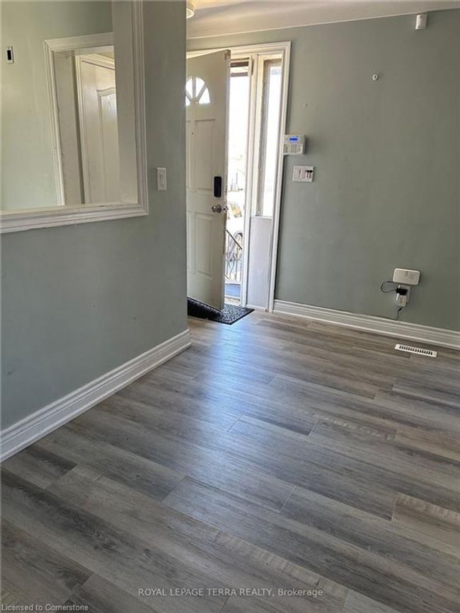 7384 Heximer Ave, House other with 3 bedrooms, 1 bathrooms and 2 parking in Niagara Falls ON | Image 4