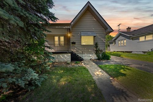 2058 Cartier Street, Flint, MI, 48504 | Card Image
