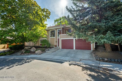 3870 Squaw Valley Cir, Reno, NV, 89509-5663 | Card Image