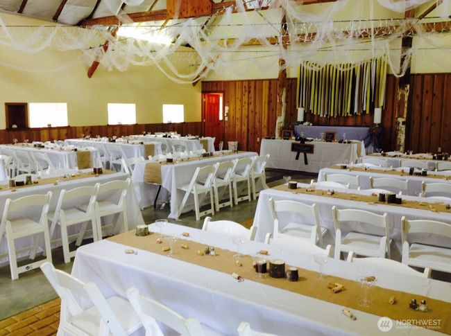 Wedding inside the gathering room | Image 16