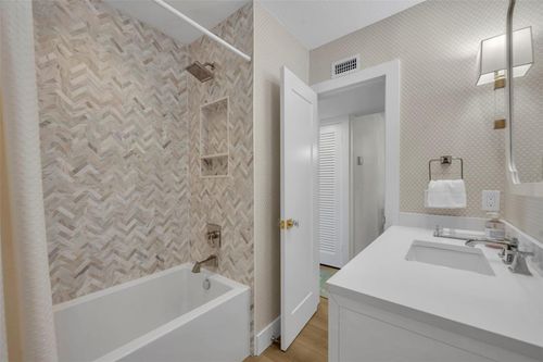 apt-h13-1140 S Orlando Ave, MAITLAND, FL, 32751-6446 | Card Image