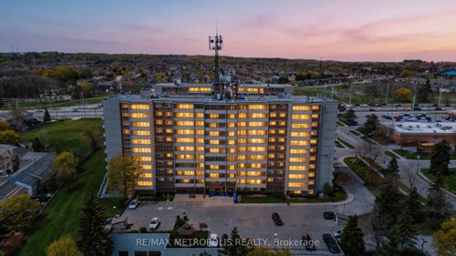 1010-40 William Roe Blvd, Newmarket, ON, L3Y5N4 | Card Image