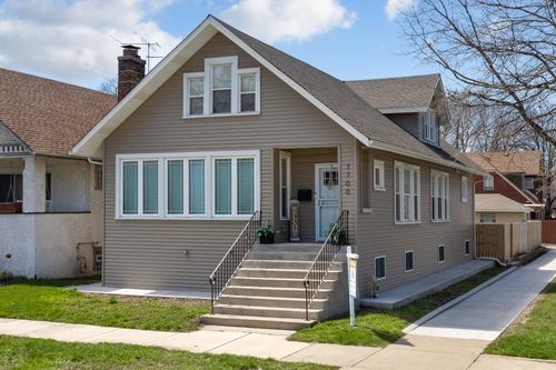 7700 Paxton Ave, Chicago, IL, 60649-4114 | Card Image