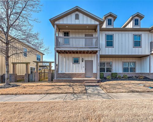 729 N Wordsworth Ln, Fayetteville, AR, 72704-5129 | Card Image