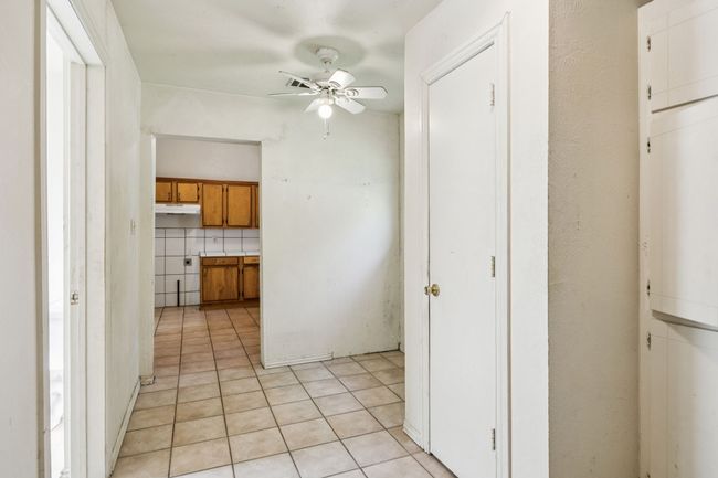 909 E High St, House other with 3 bedrooms, 1 bathrooms and null parking in Terrell TX | Image 17