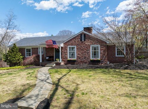1019 Wyomissing Blvd, Wyomissing, PA, 19610-2509 | Card Image