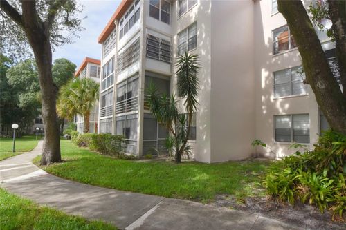 142-2601 Nw 48th Ter, Lauderdale Lakes, FL, 33313-2675 | Card Image